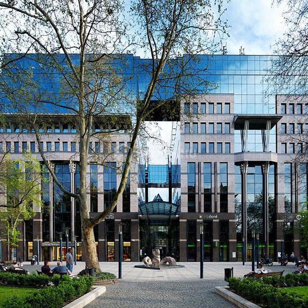 Bank Center Irodaház